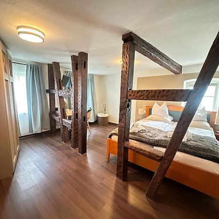 Hotel Adler Am Schloss Bonnigheim エクステリア 写真