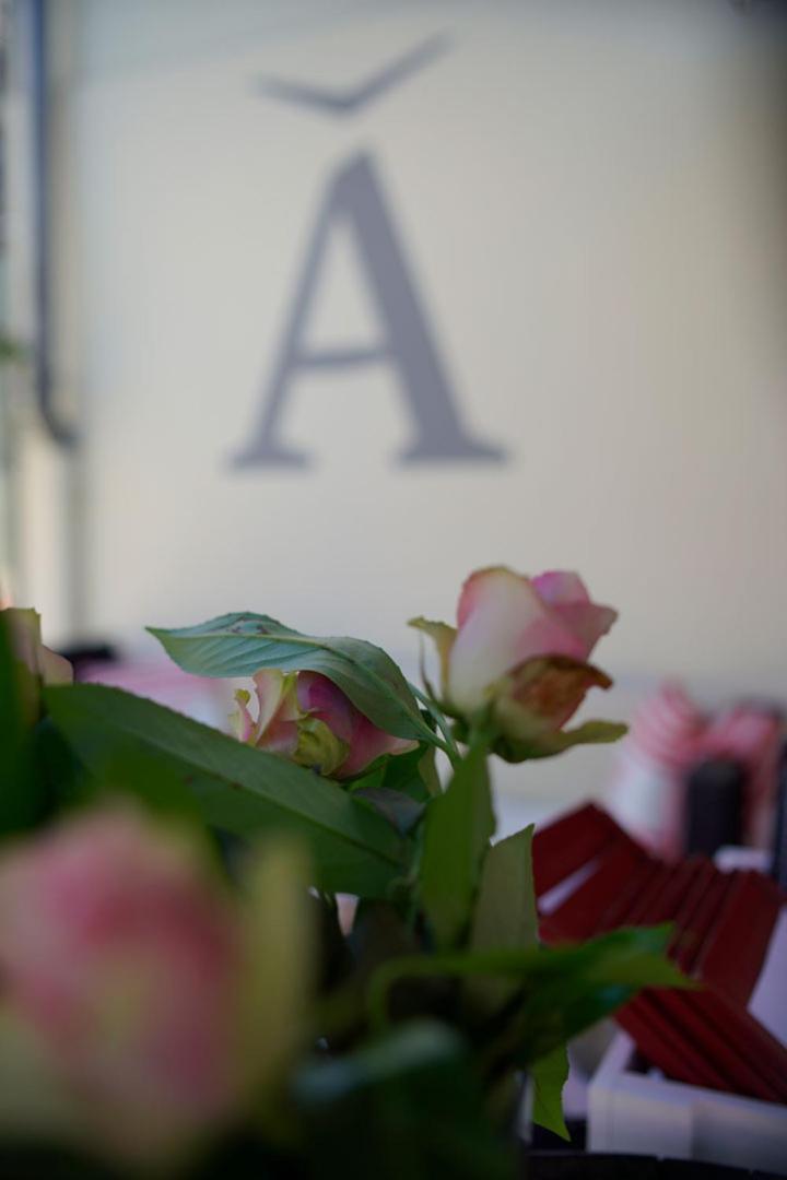 Hotel Adler Am Schloss Bonnigheim エクステリア 写真