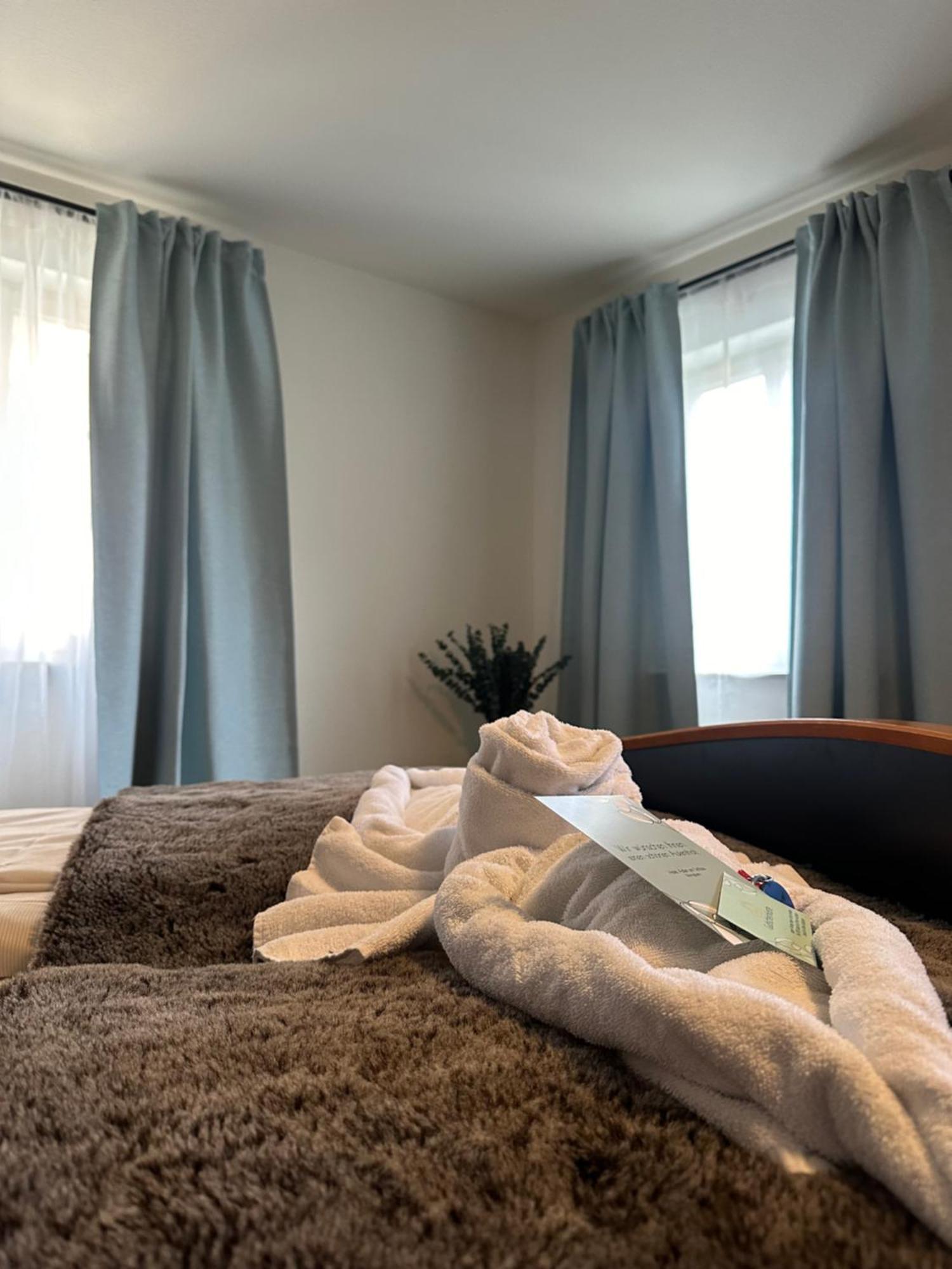 Hotel Adler Am Schloss Bonnigheim エクステリア 写真